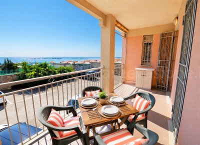 Vendita al lido degli scacchi appartamento fronte mare in prima linea sulla spiaggia